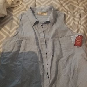 Casual sleeveless top